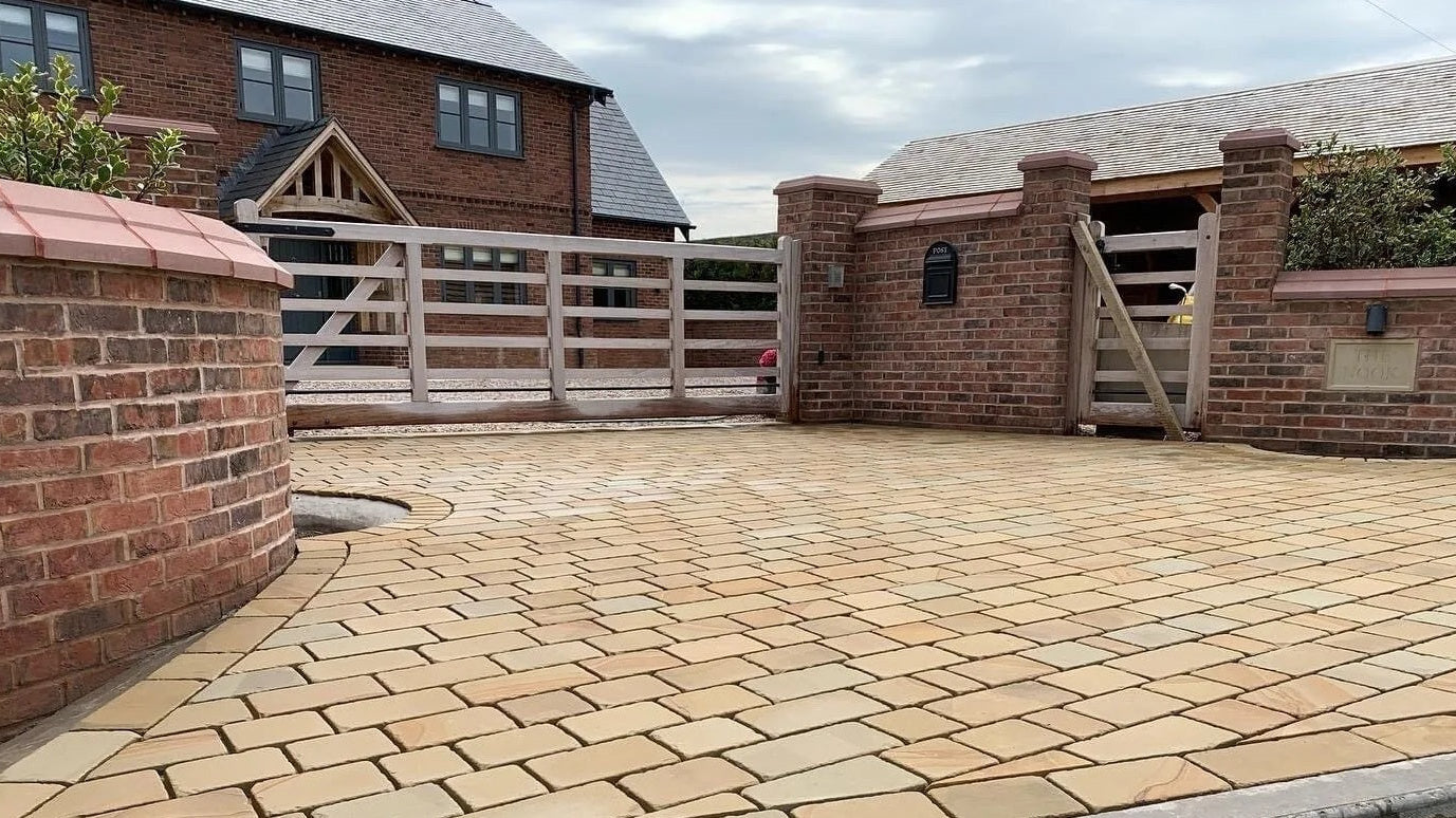 Yorkstone Installation Styles: Patterns, Edging & Layout Ideas