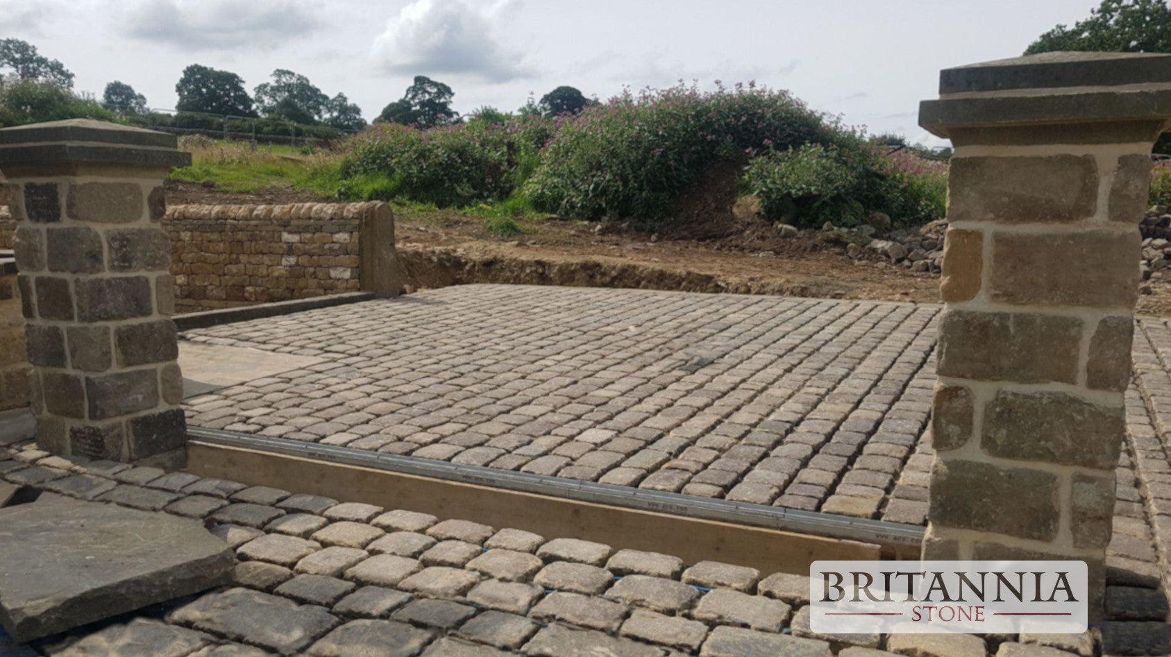 Reclaimed Stone: How Reclaimed Building Materials Can Enhance Your Home