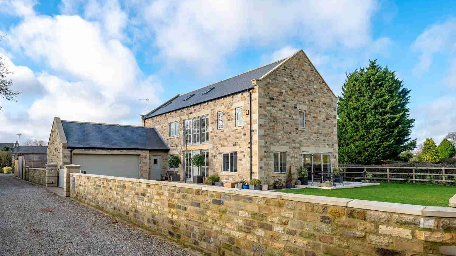 A Natural Landmark: Reclaimed Walling Stone House in Hebden Bridge