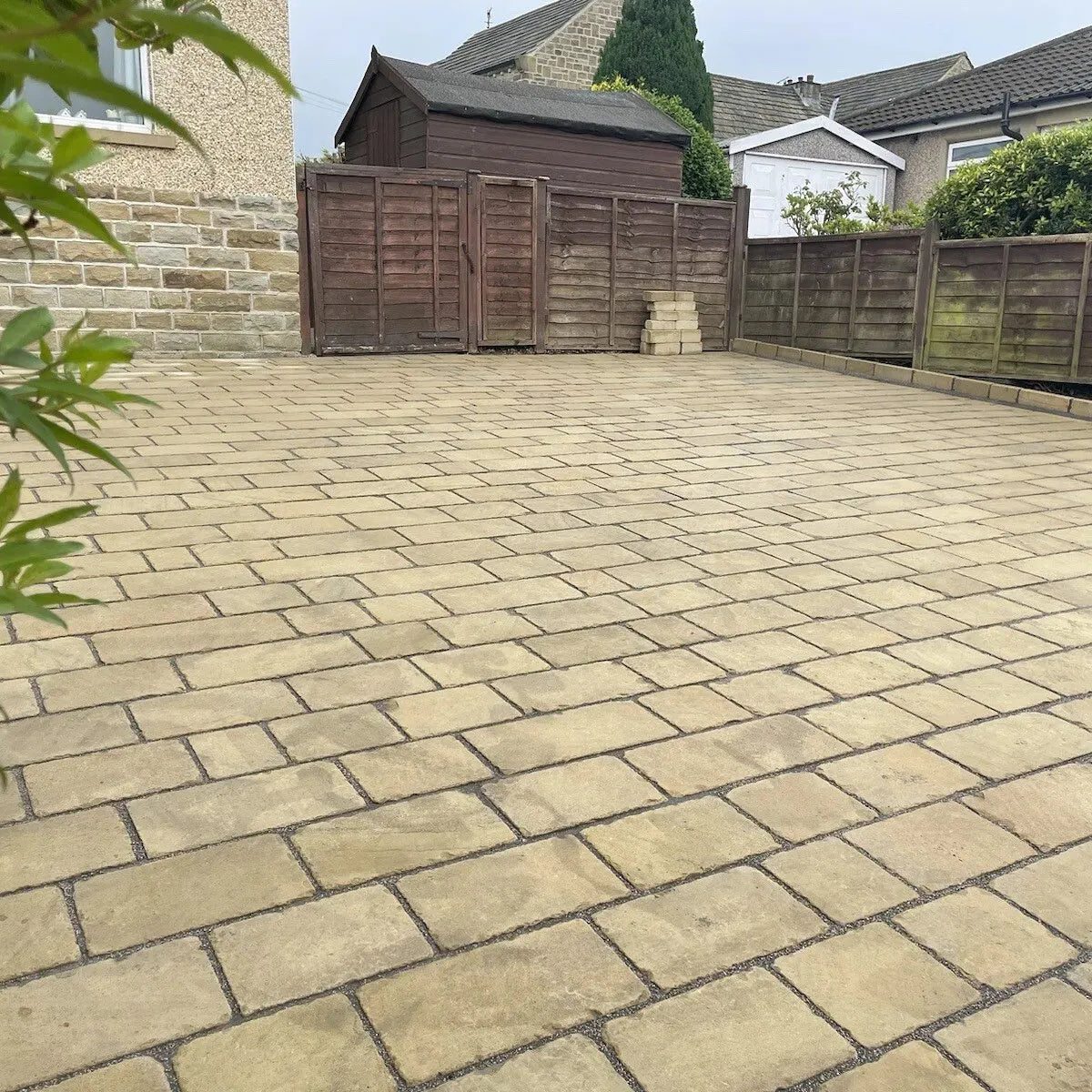 yorkstone Tumbled Stone setts block Paving drive path driveway