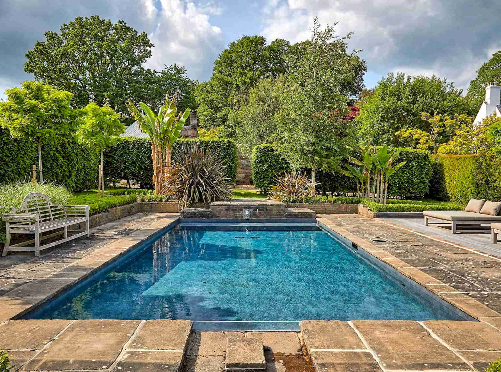 Natural Stone garden and swimming pool | Britannia Stone