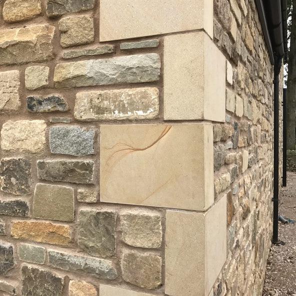 Britannia Buff Sawn Quoin Corner Stone - Britannia Stone