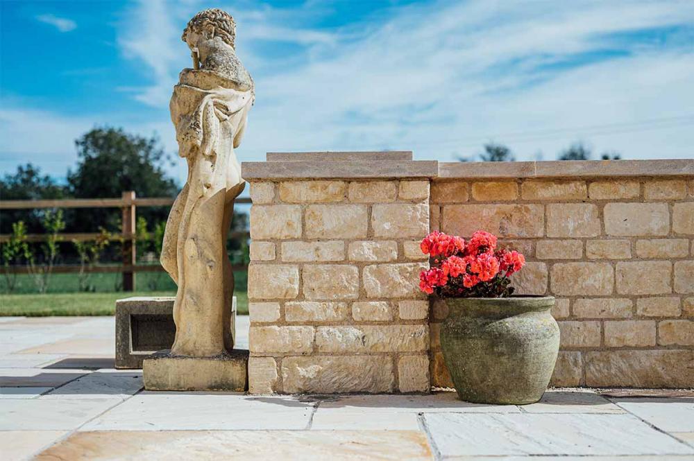 natural stone paving limestone patio-detail