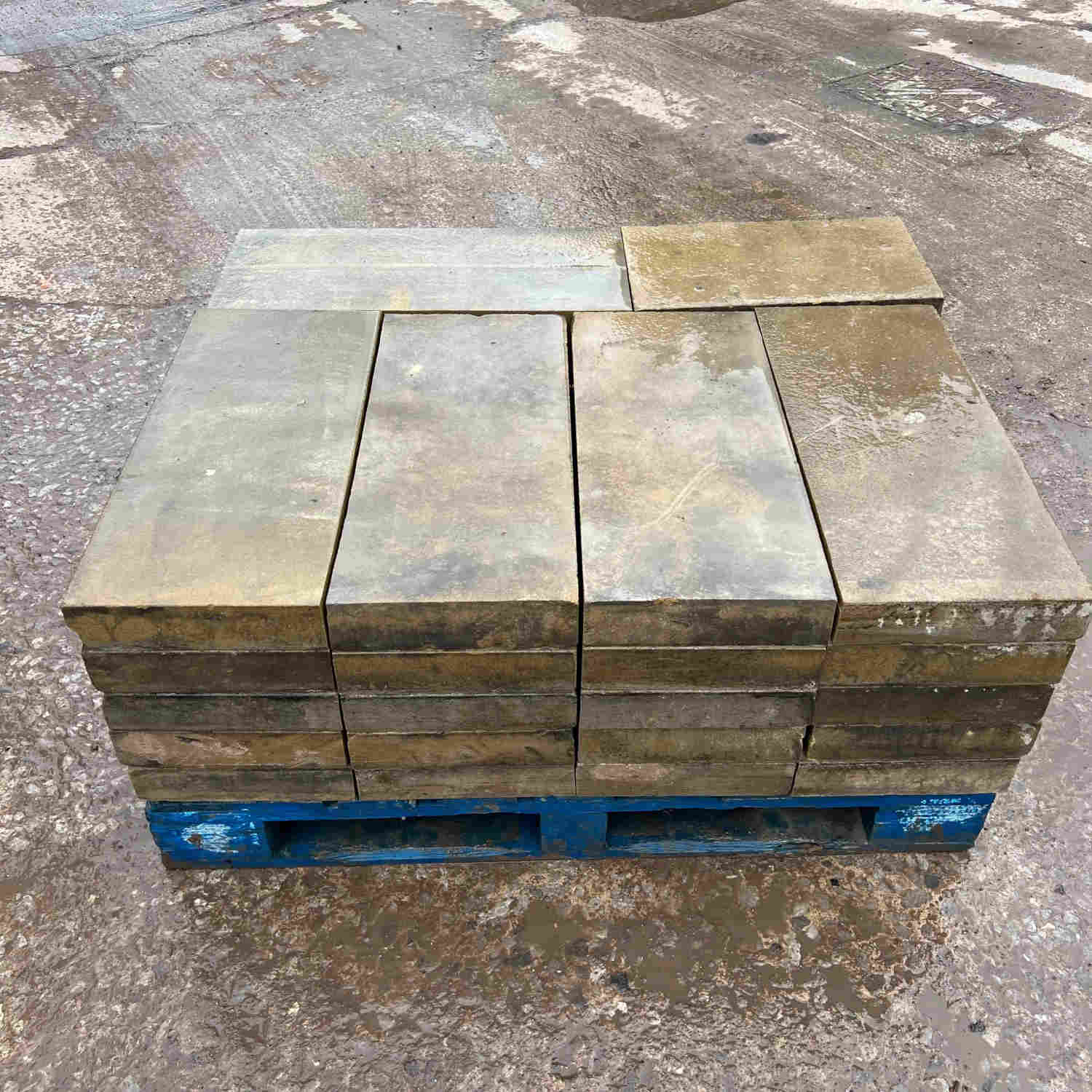 Reclaimed Flat Wall Coping Stones - 300mm x 70mm Britannia Stone