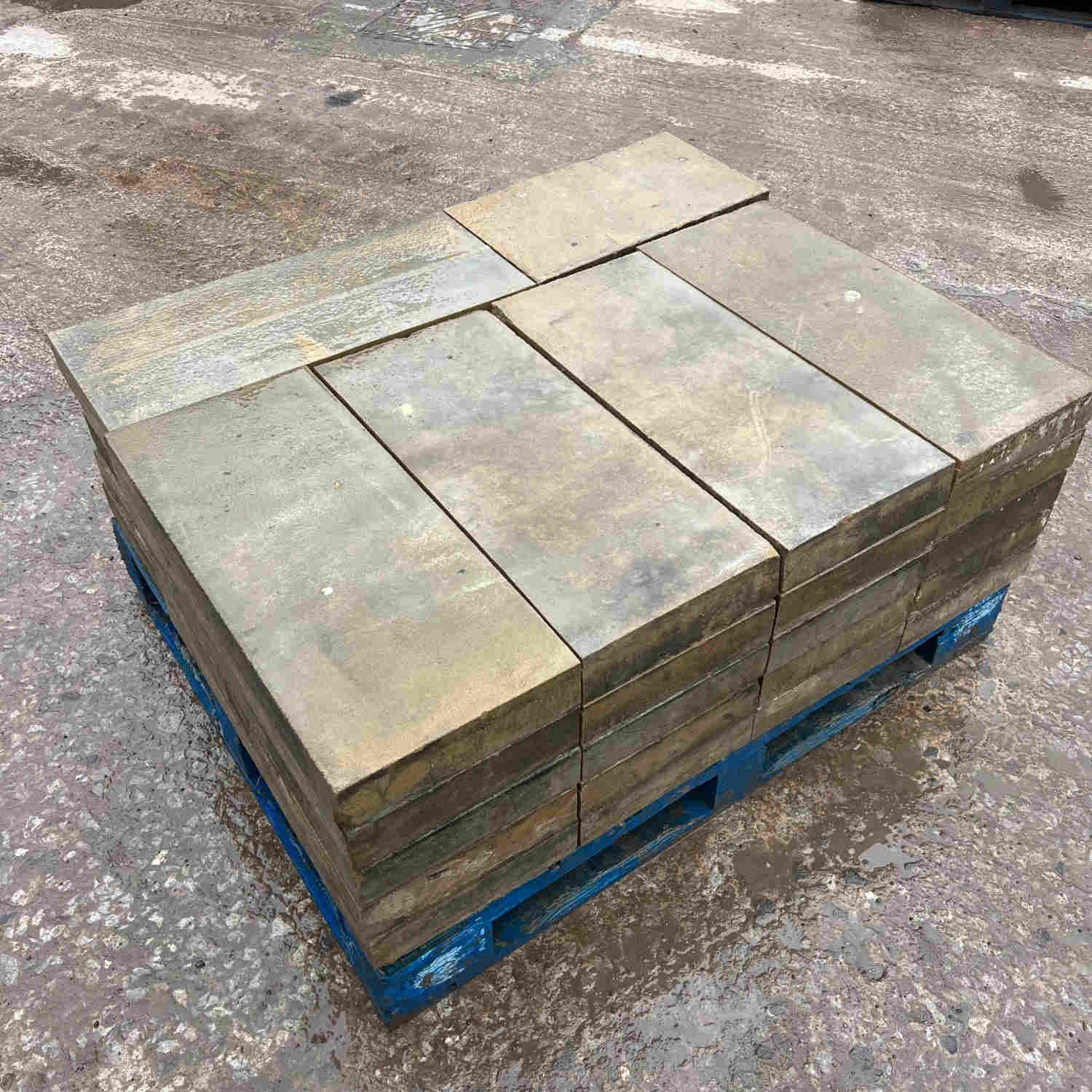 Reclaimed Flat Wall Coping Stones - 300mm x 70mm Britannia Stone