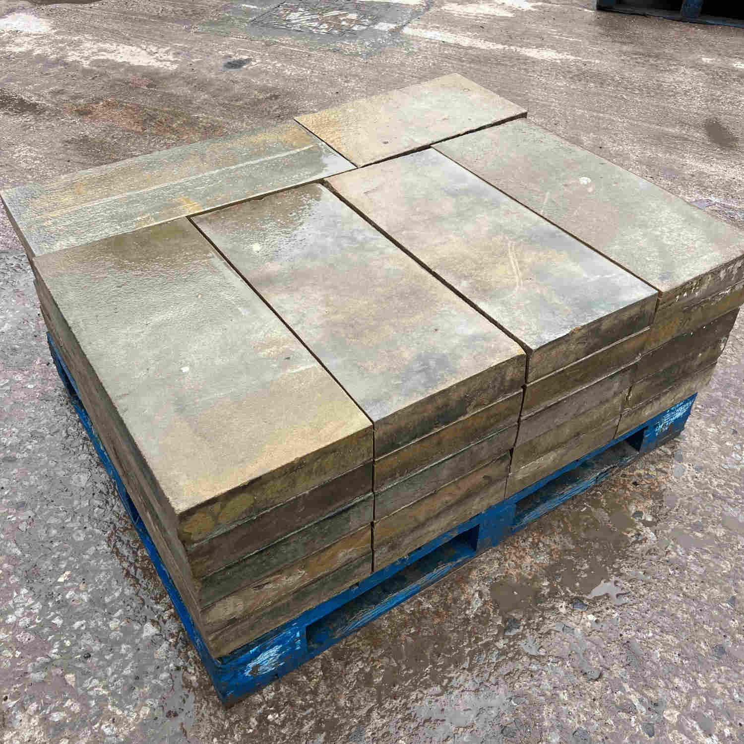 Reclaimed Flat Wall Coping Stones - 300mm x 70mm britannia Stone