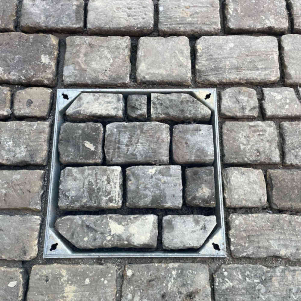 Reclaimed grit stone cobbles | Britannia Stone