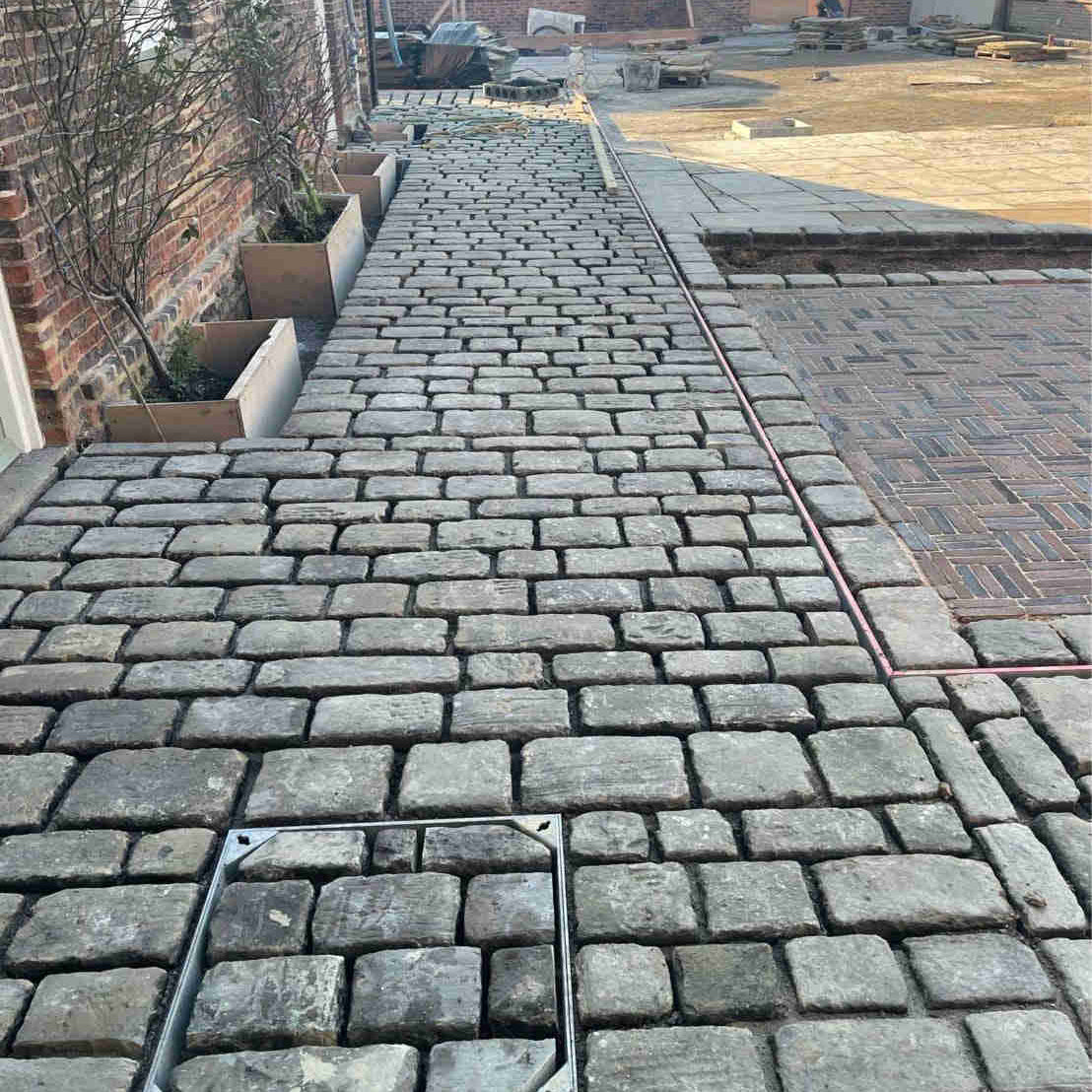 Reclaimed grit stone cobbles | Britannia Stone