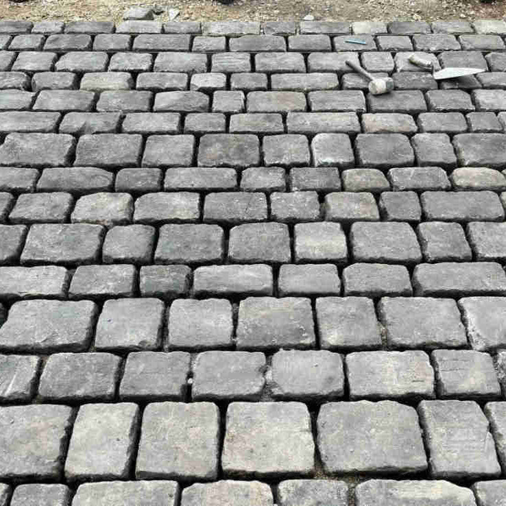 Reclaimed grit stone cobbles | Britannia Stone