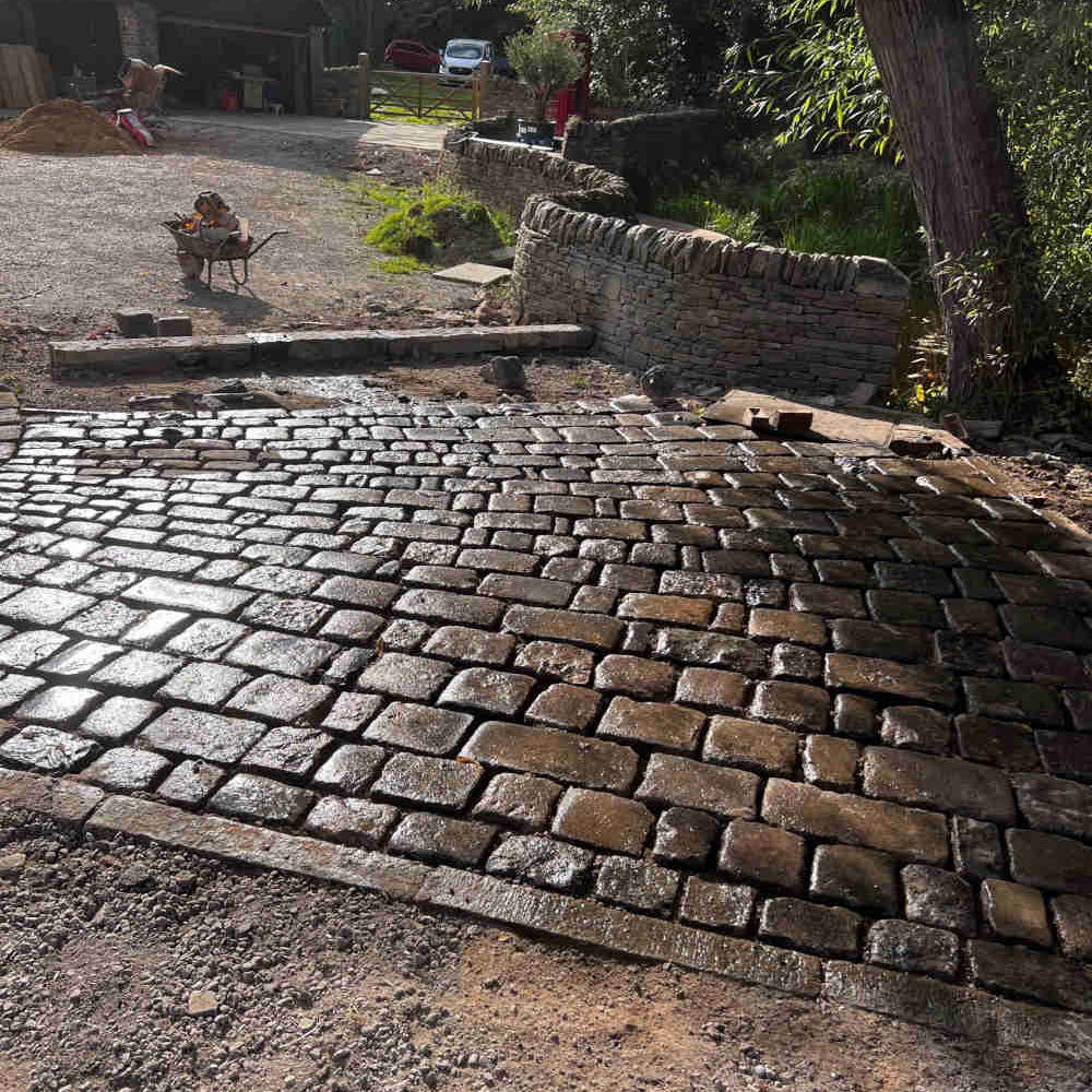 Reclaimed grit stone cobbles | Britannia Stone