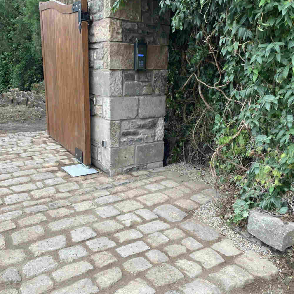 Reclaimed stone cobbles | Britannia Stone Reclamation