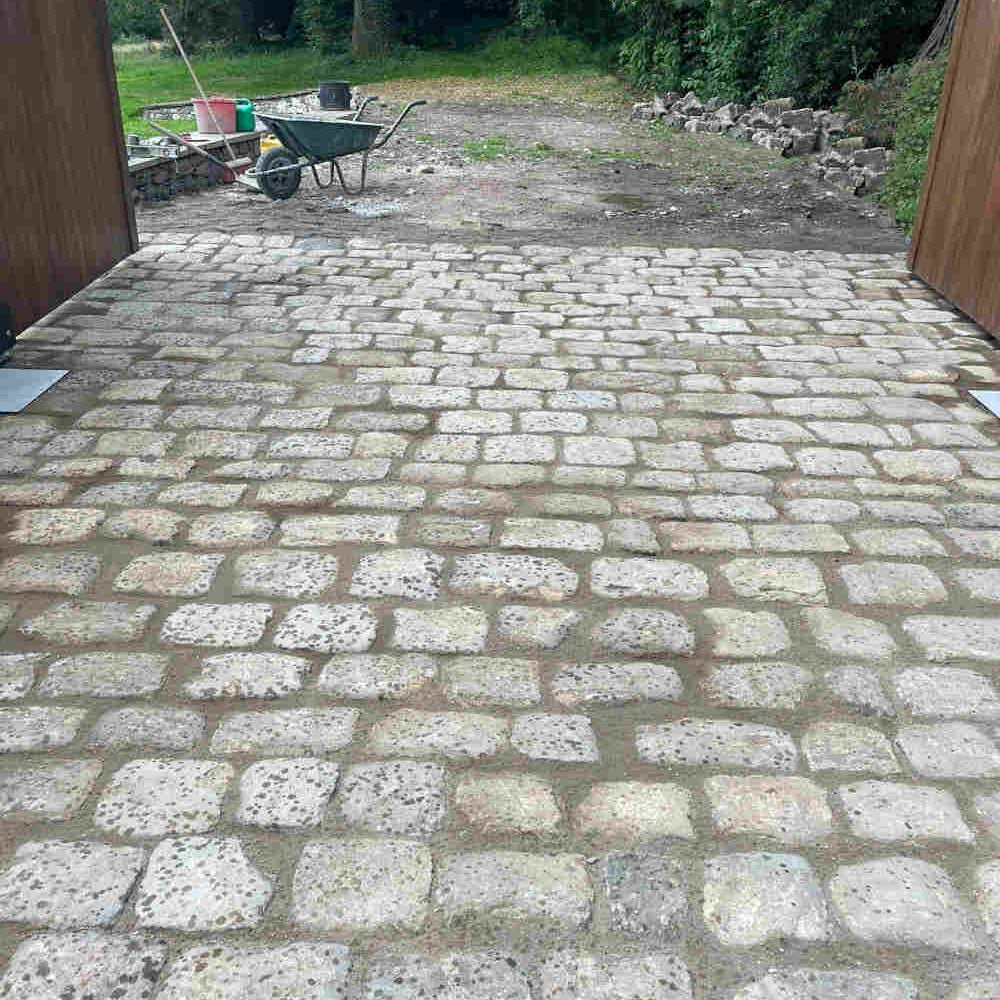Reclaimed grit stone cobbles | Britannia Stone