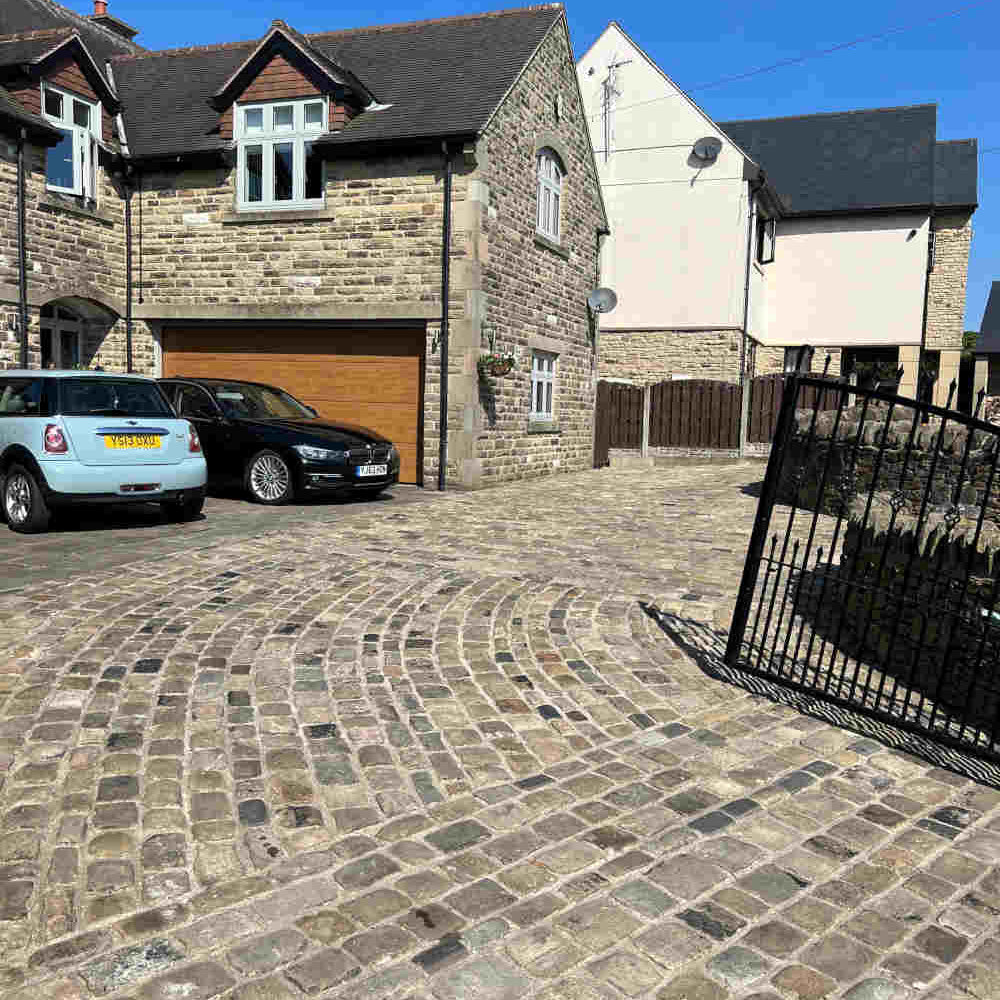 Reclaimed grit stone cobbles | Britannia Stone