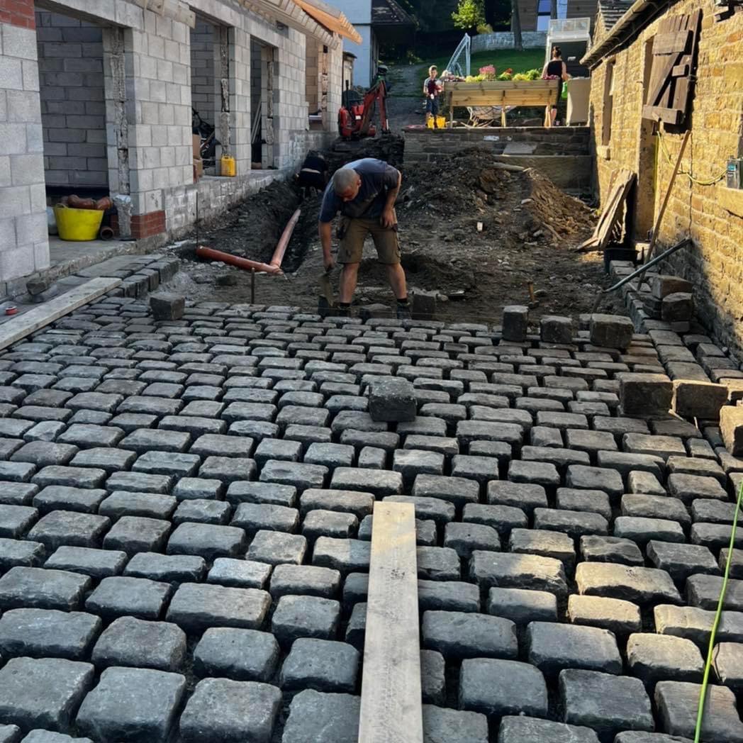 Reclaimed Grit Stone Cobbles - Britannia Stone