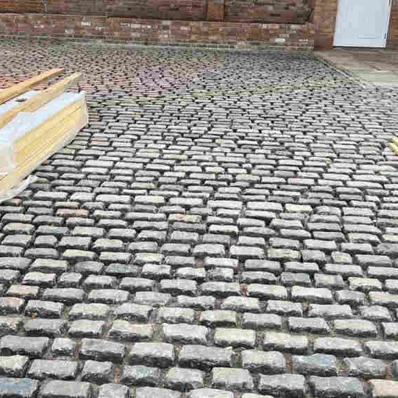 Reclaimed  cobble setts courtyard  construction |  Britannia Stone