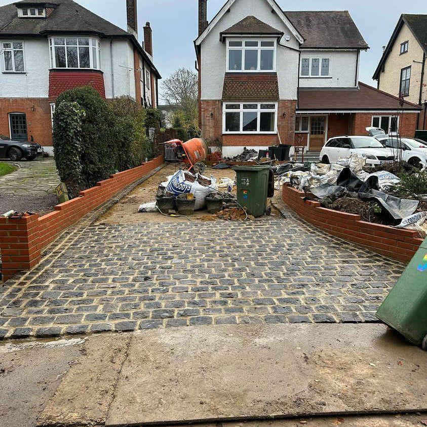 Reclaimed  cobble setts driveway construction |  Britannia Stone