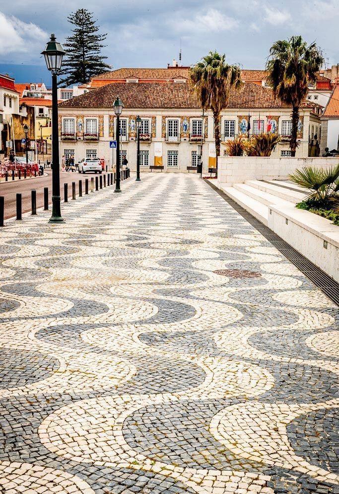 Reclaimed Portuguese Black Calico Cobbles (Ton Bag) - Reclaimed Brick Company