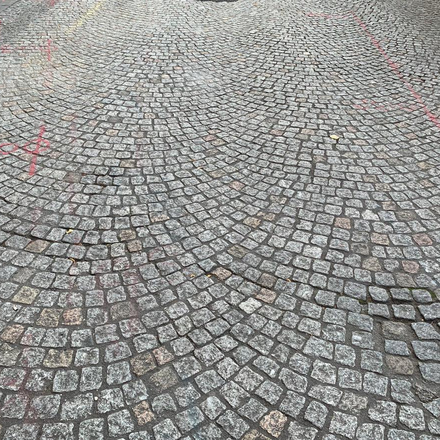 Reclaimed Small Stone 3" x 3" Granite Cobble Setts - Reclaimed Brick Company