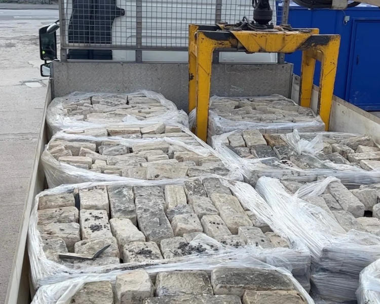 UK Delivery | Britannia Stone
