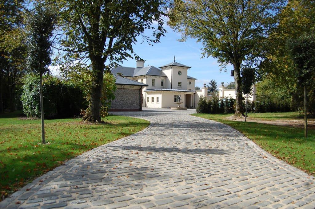 Five Reason Setts & Cobbles make the perfect Driveway - Britannia Stone