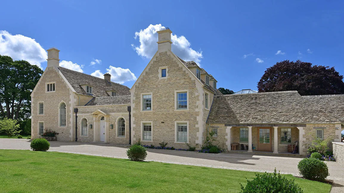 Britannia Stone, STONE BUILT HOUSE