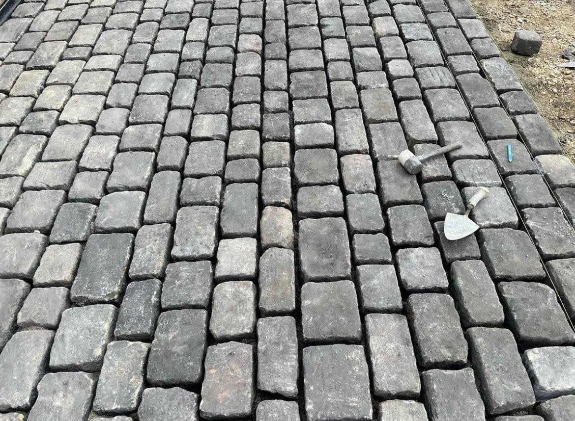 Reclaimed Grit Stone Cobbles - Reclaimed Brick Company