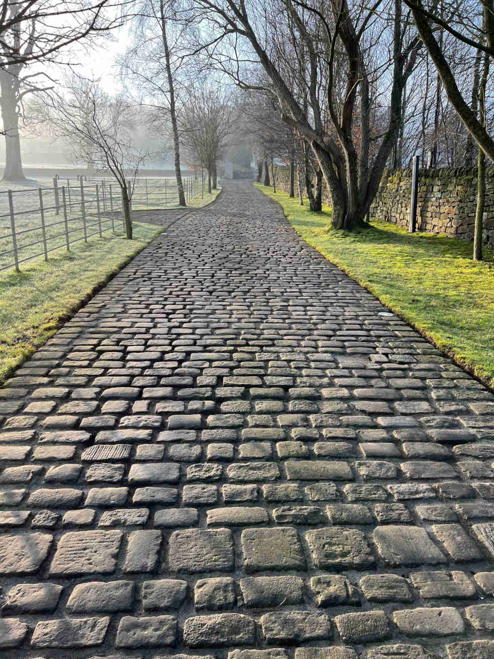 Reclaimed grit stone cobbles | Britannia Stone