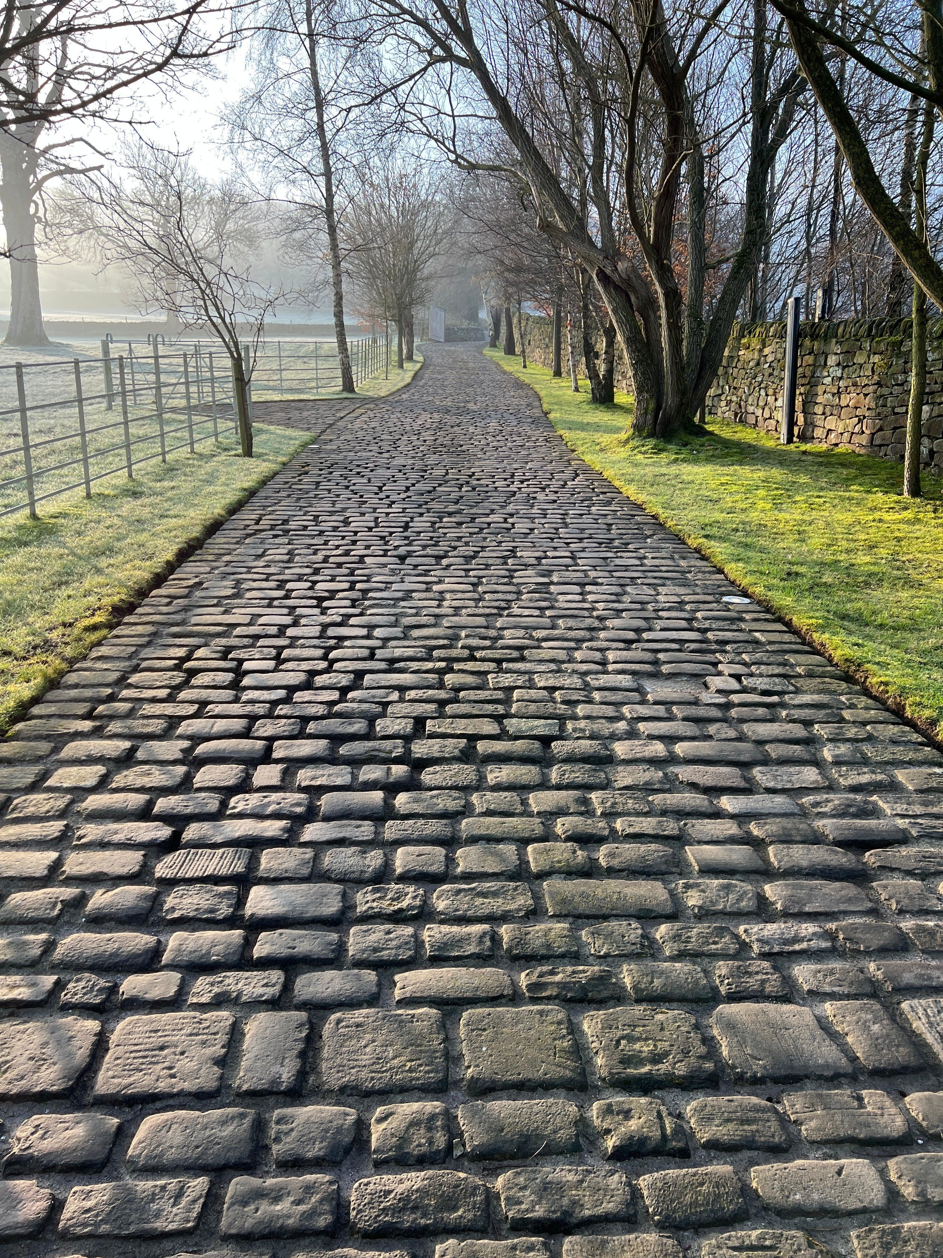 Reclaimed Grit Stone Cobbles - Reclaimed Brick Company