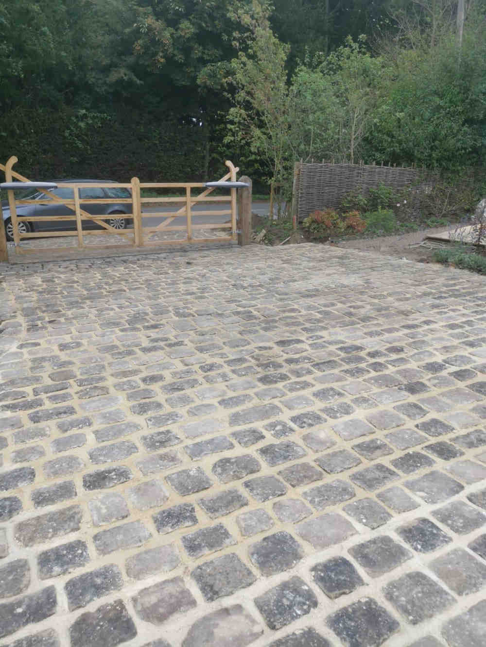 Reclaimed grit stone cobbles | Britannia Stone