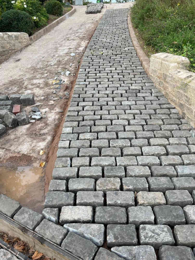 Reclaimed grit stone cobbles | Britannia Stone