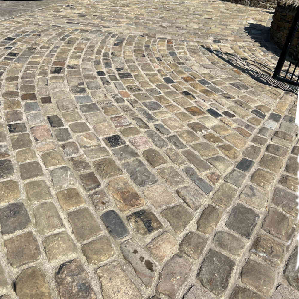 Reclaimed grit stone cobbles | Britannia Stone