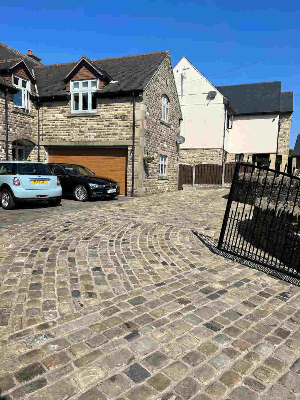 Reclaimed grit stone cobbles | Britannia Stone