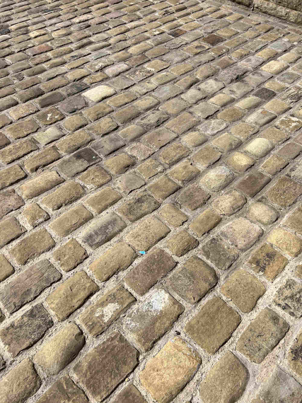 Reclaimed grit stone cobbles | Britannia Stone