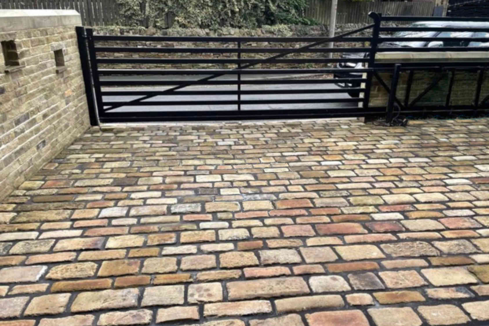 Reclaimed grit stone cobbles | Britannia Stone