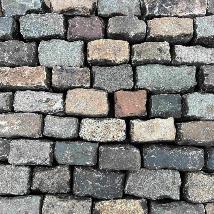 Reclaimed Cobble Setts, Gritstone Cobbles Granite Sett – Britannia Stone