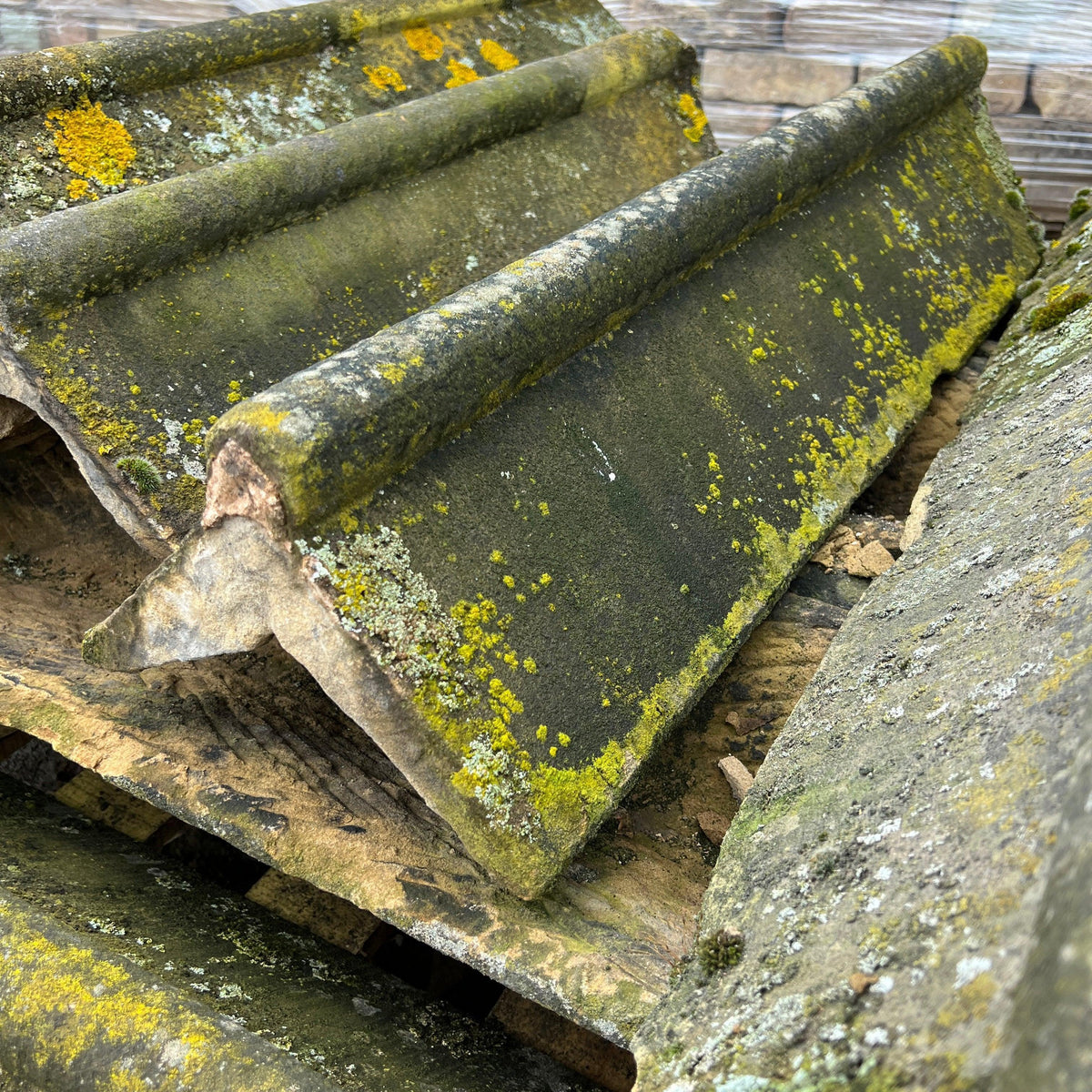 Reclaimed Roll Top Stone Roof Ridge Tiles - Job Lot – Britannia Stone
