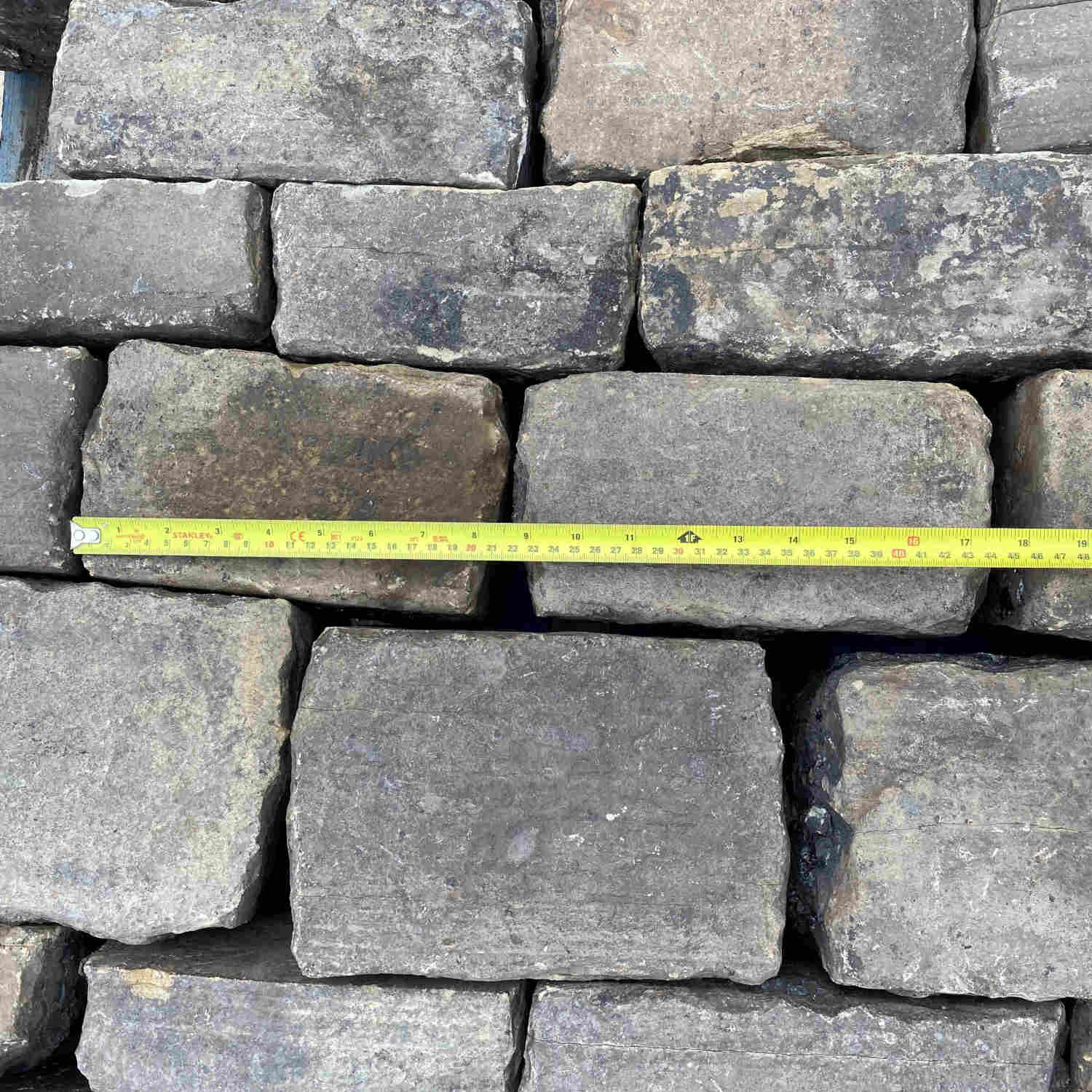 Reclaimed sandstone stone cobbles sett;  Britannia Stone; 