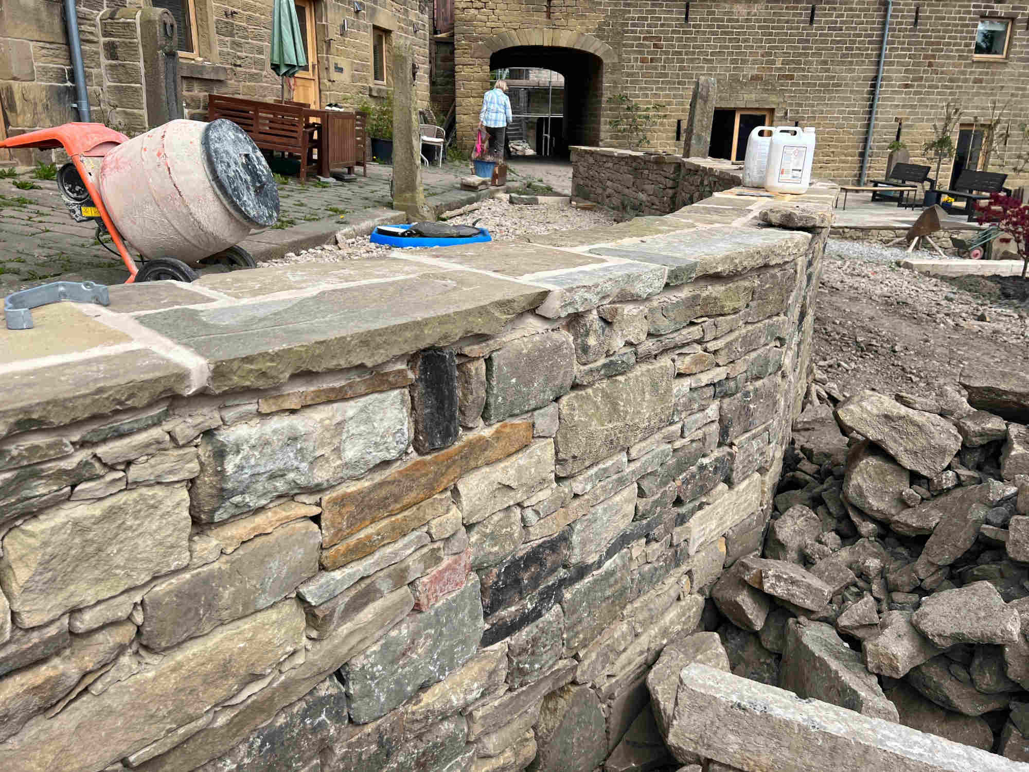 Stone wall built with reclaimed Walling Stone in Bulk Bags - Britannia Stone